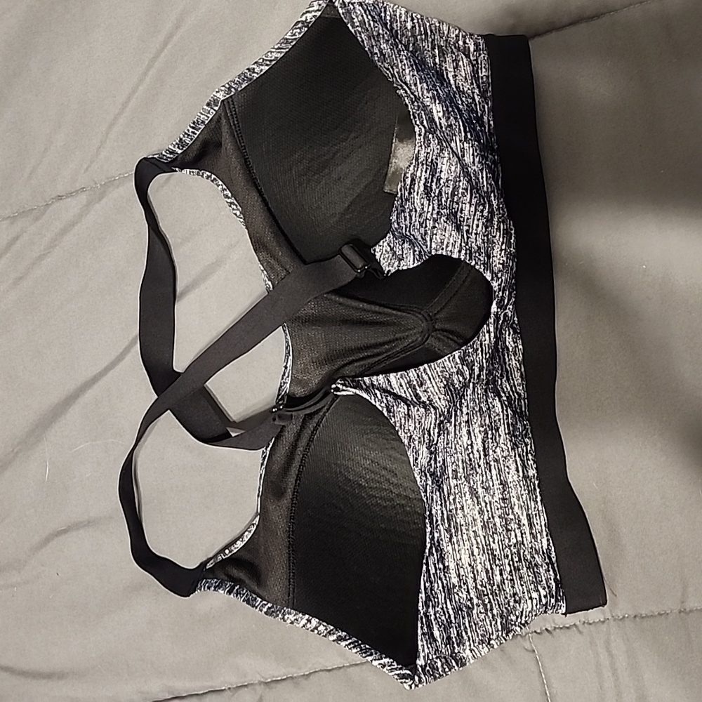 Lot of Victoria secret bras - Picture 2 of 12